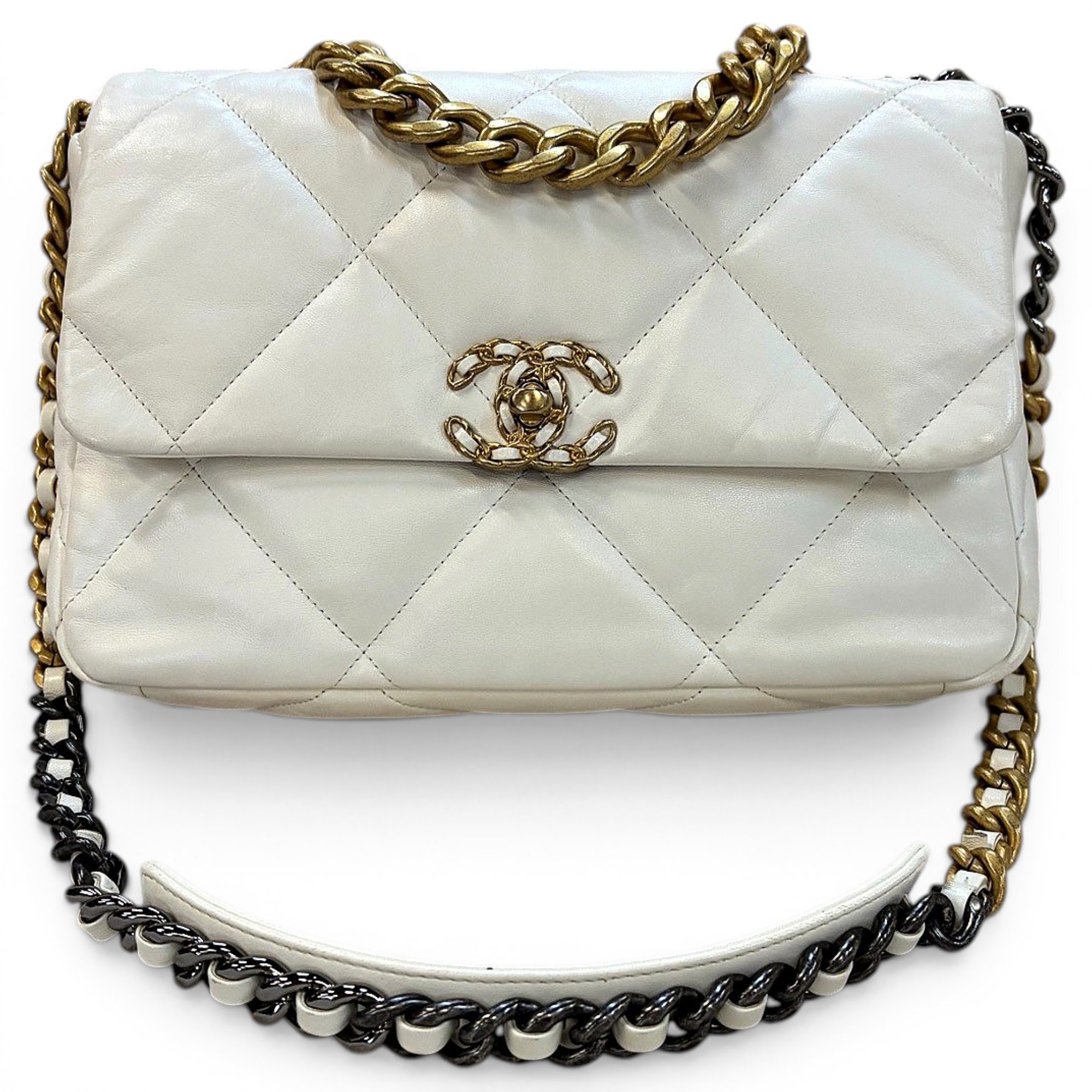 Chanel 19 leather handbag