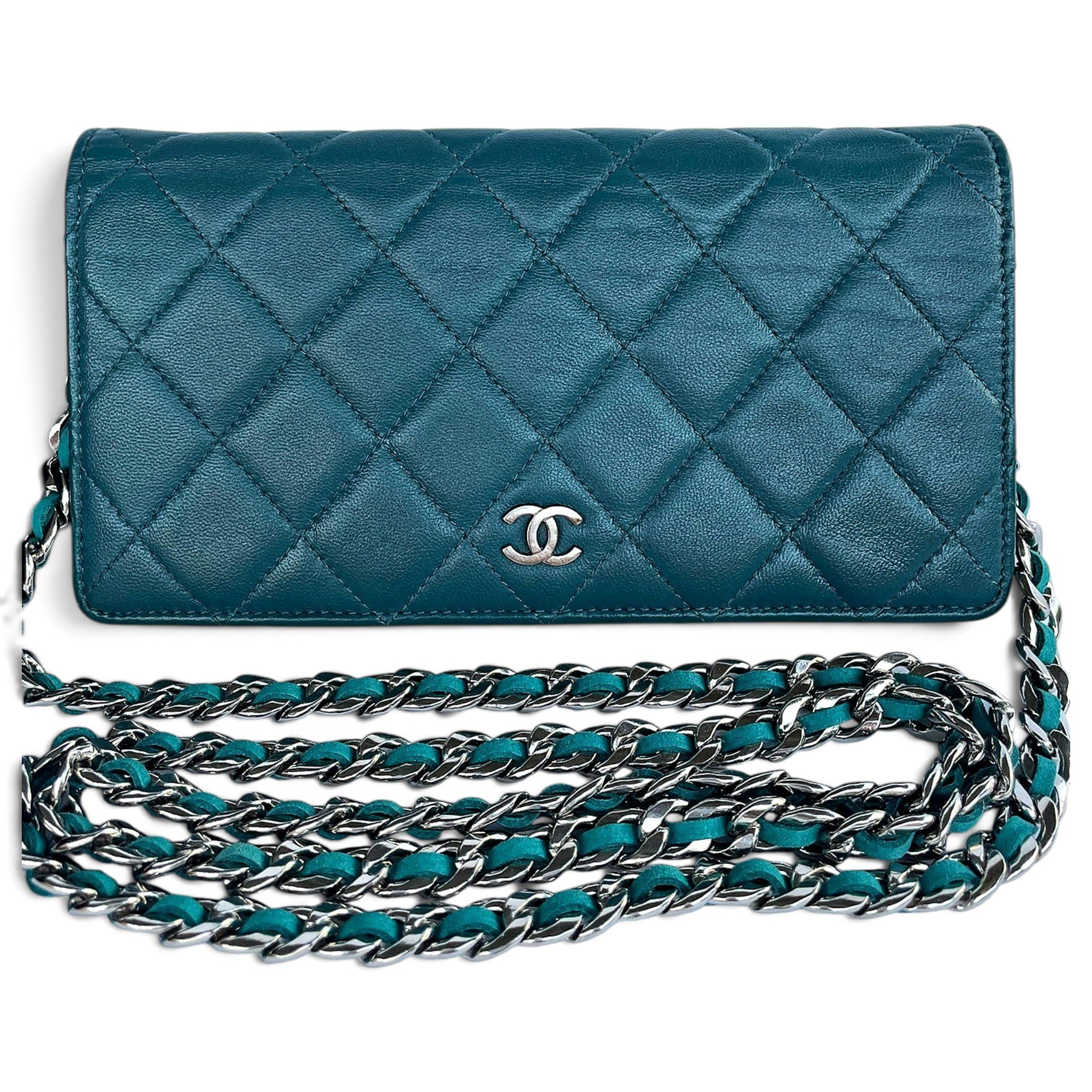 Wallet On Chain Timeless/Classique leather crossbody bag