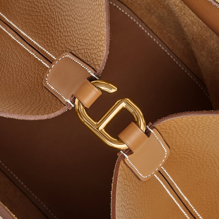 Gold Hermès In-the-loop 23 Bag