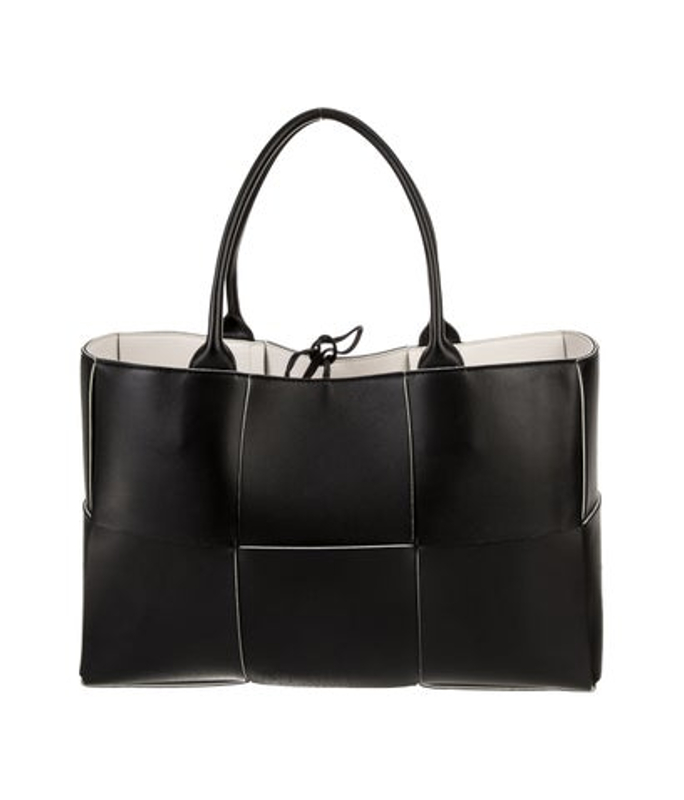 Bottega Veneta Veneta Intrecciato Arco Medium