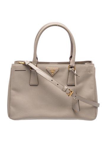 Saffiano Leather Galleria Tote Medium