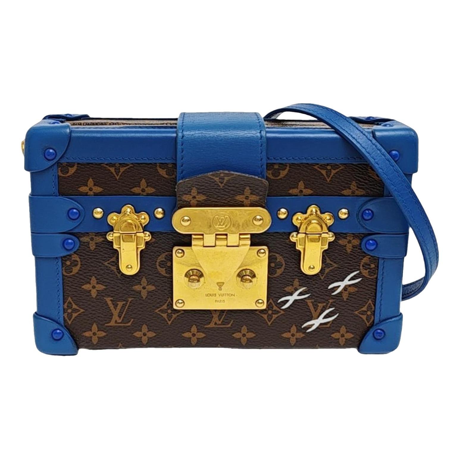 Petite Malle leather crossbody bag