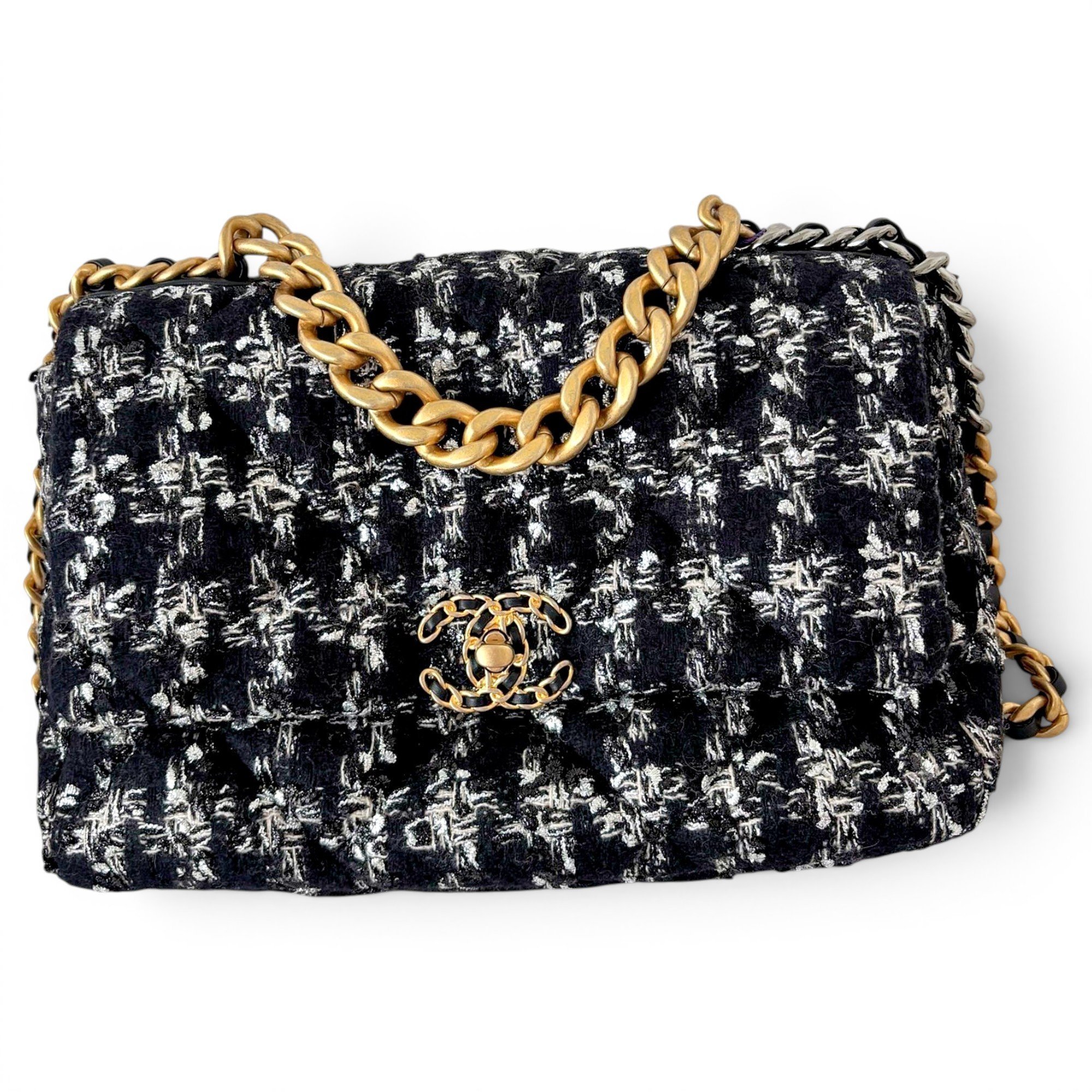 Chanel 19 leather handbag