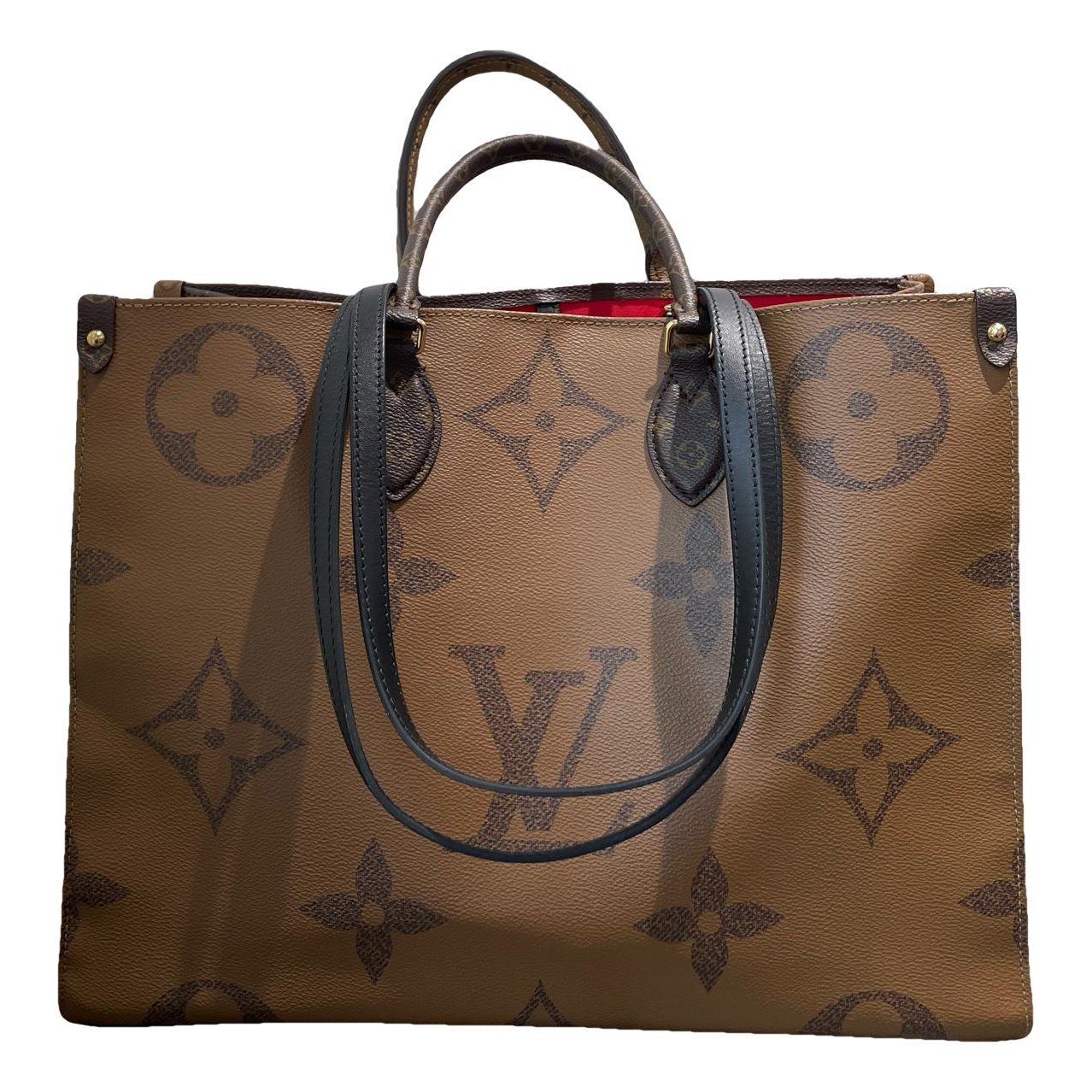 Onthego leather handbag