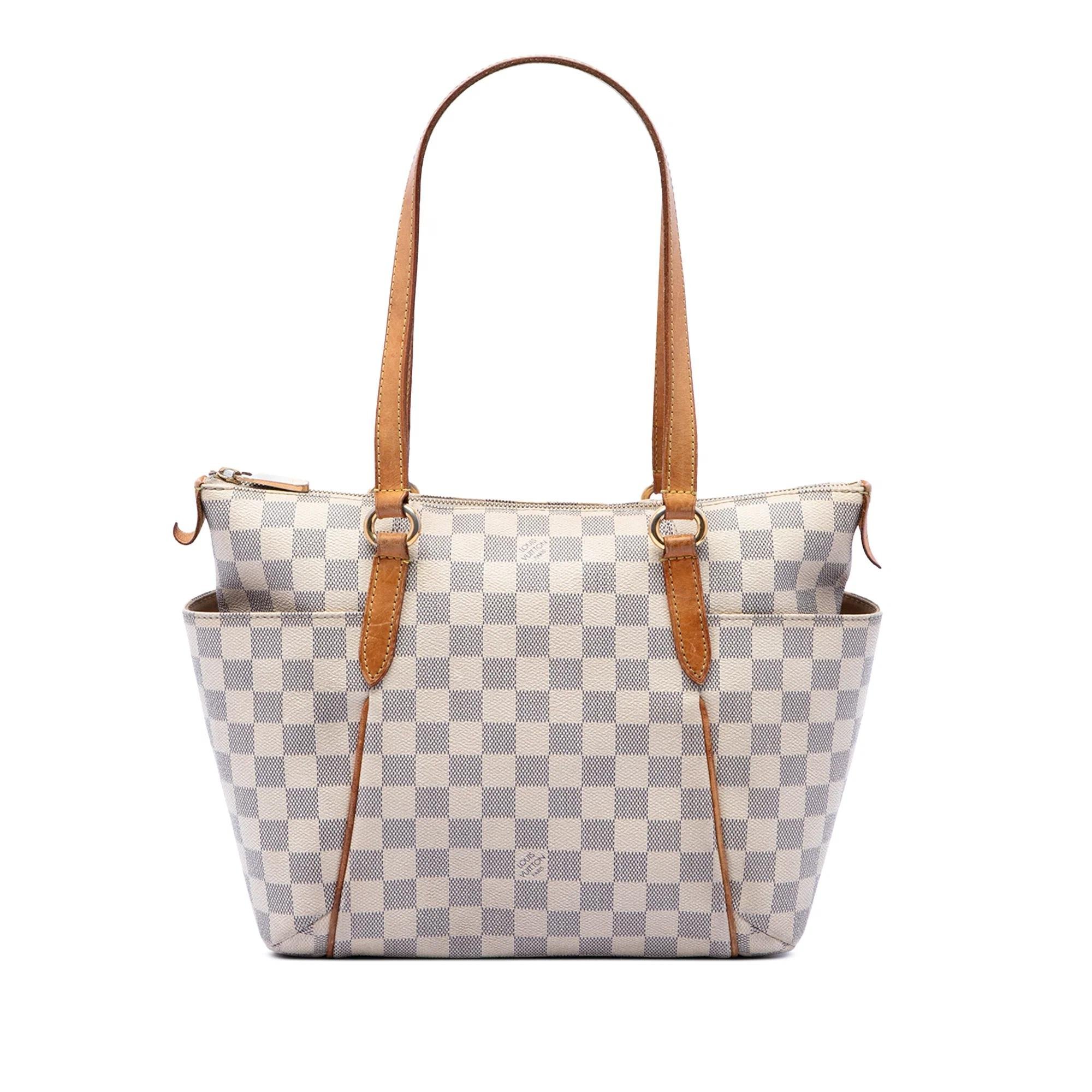 Totally leather tote