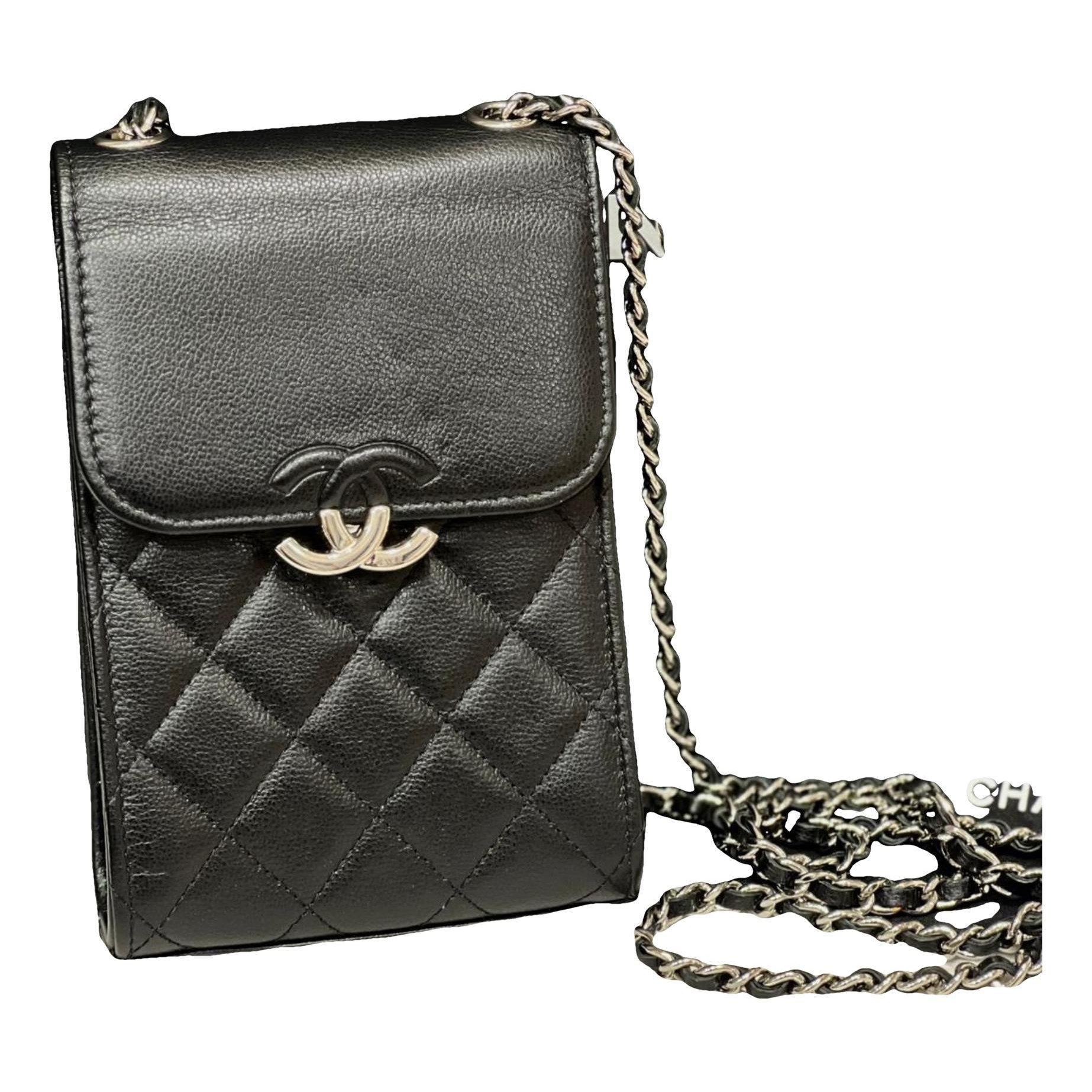 Timeless/Classique leather crossbody bag