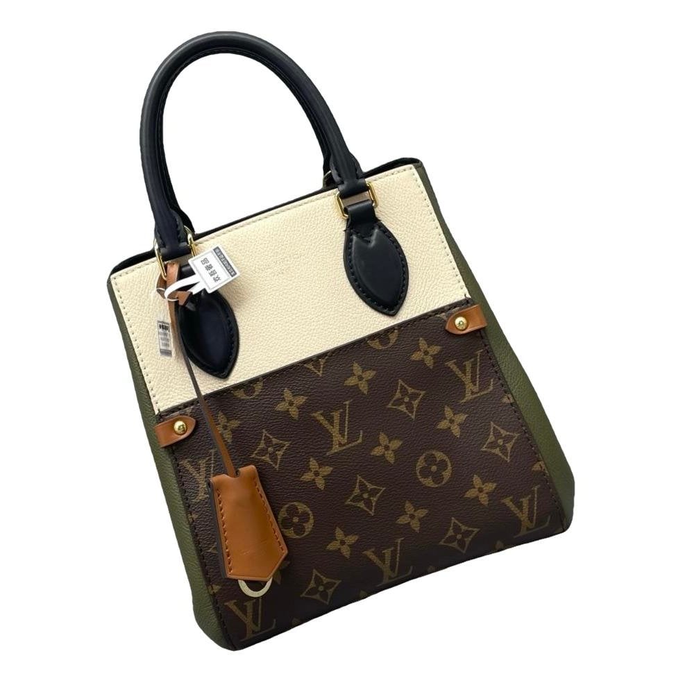Fold leather handbag