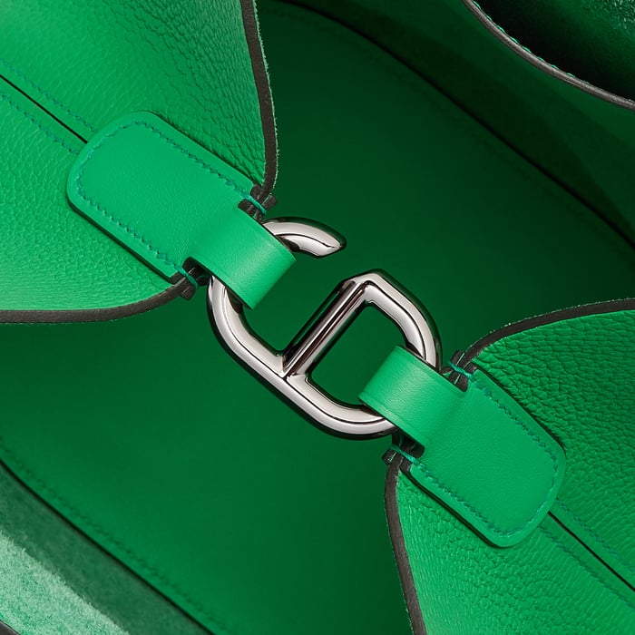 Vert Comics Hermès In-the-loop 18 Bag