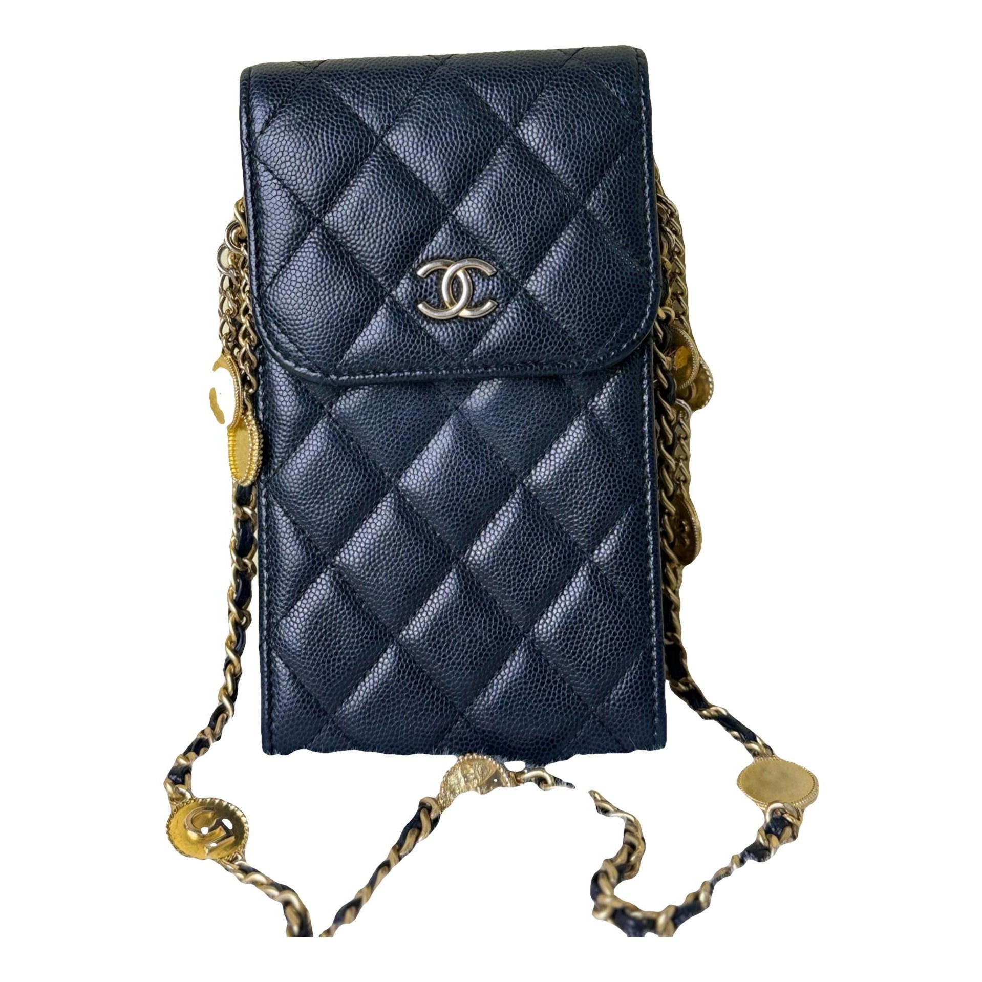Timeless/Classique leather crossbody bag