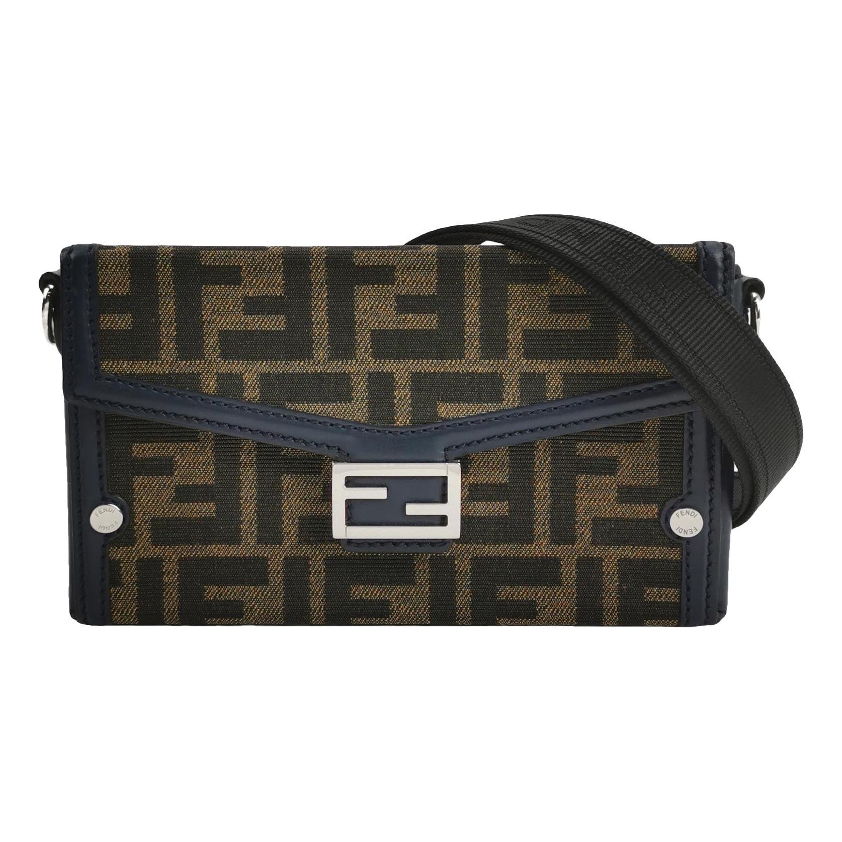 Baguette mini bag