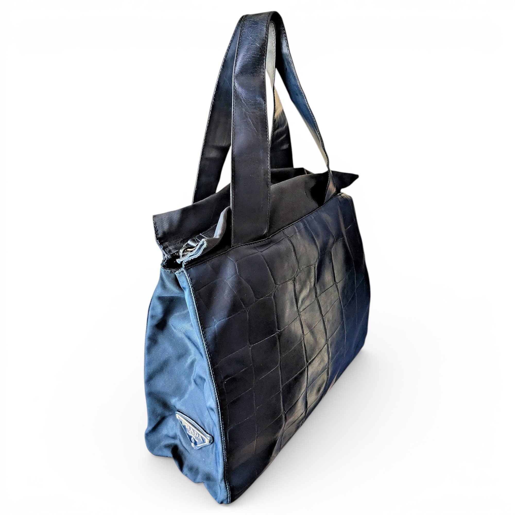 Leather handbag