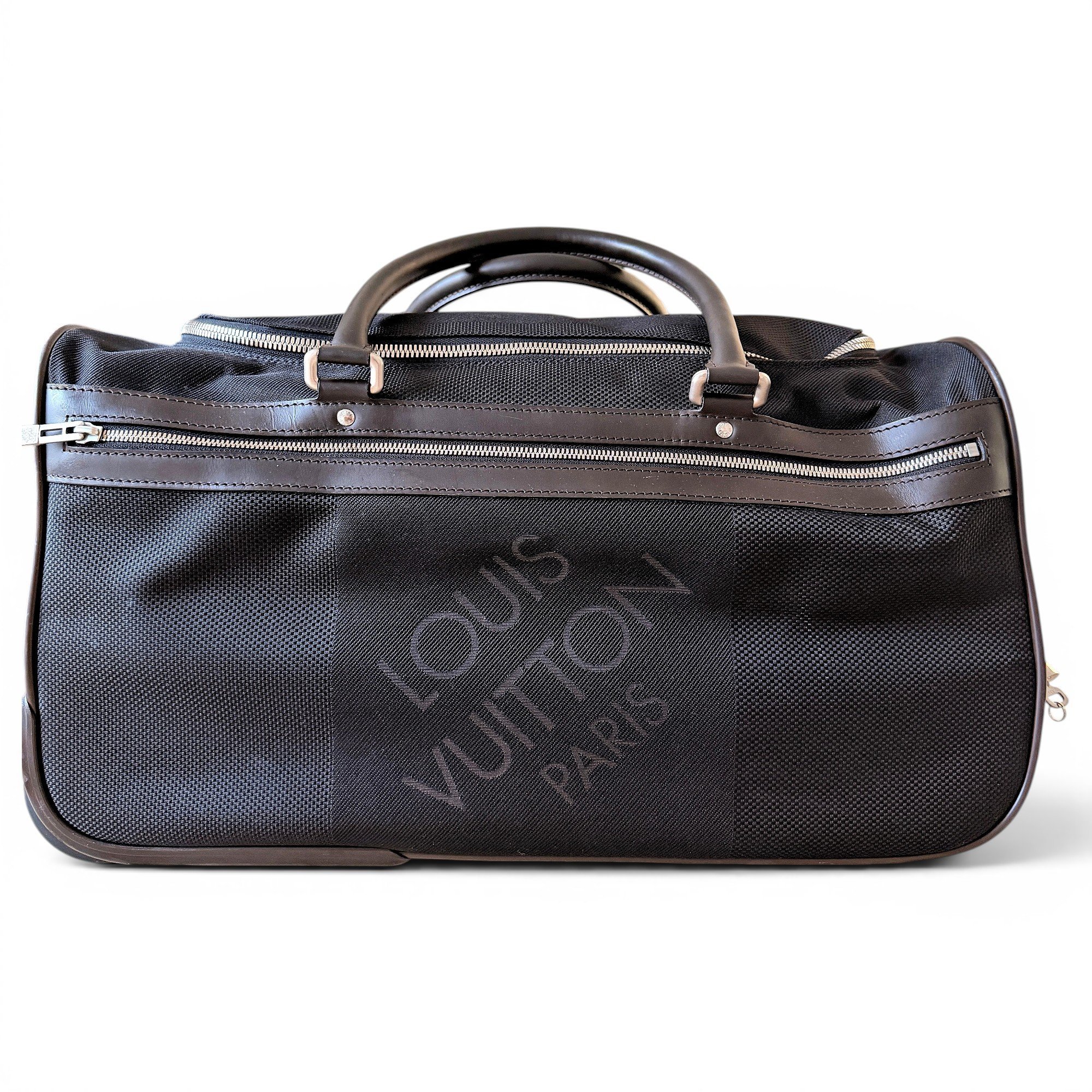 Leather travel bag