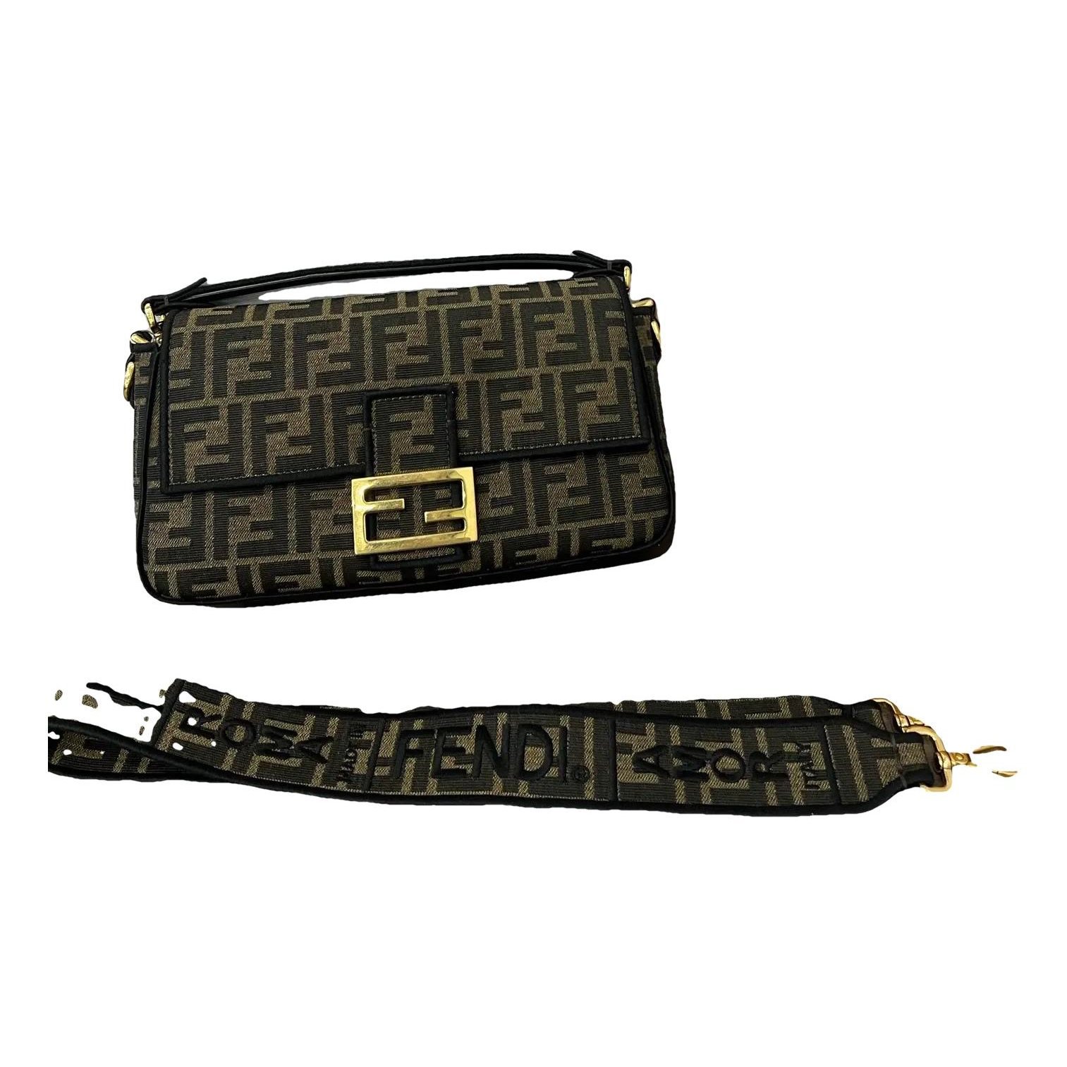 Baguette cloth handbag