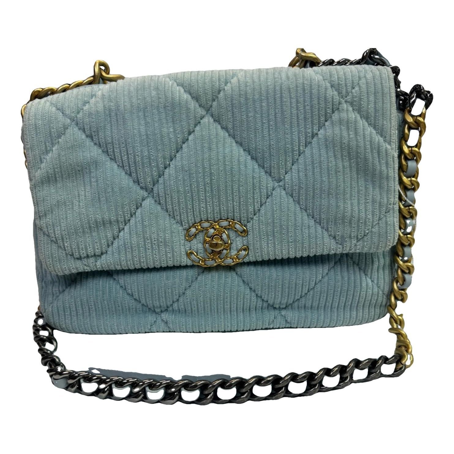Chanel 19 handbag