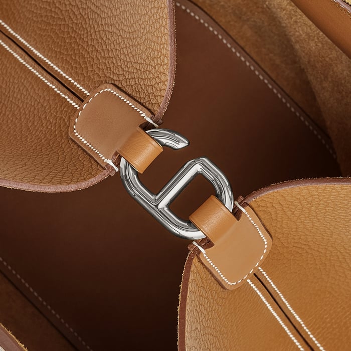 Gold Hermès In-the-loop 23 Bag