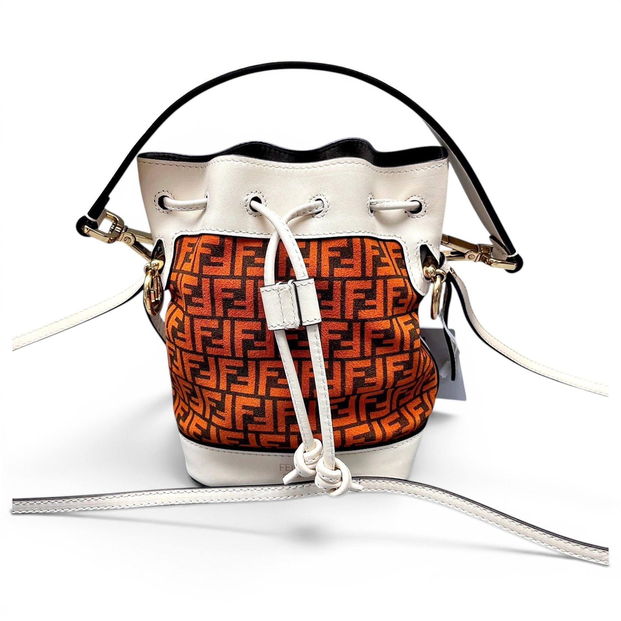 Palazzo Bucket leather handbag