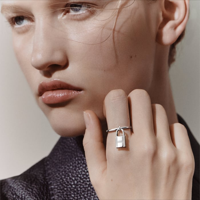 Sans Coloris Kelly Cadenas Ring
