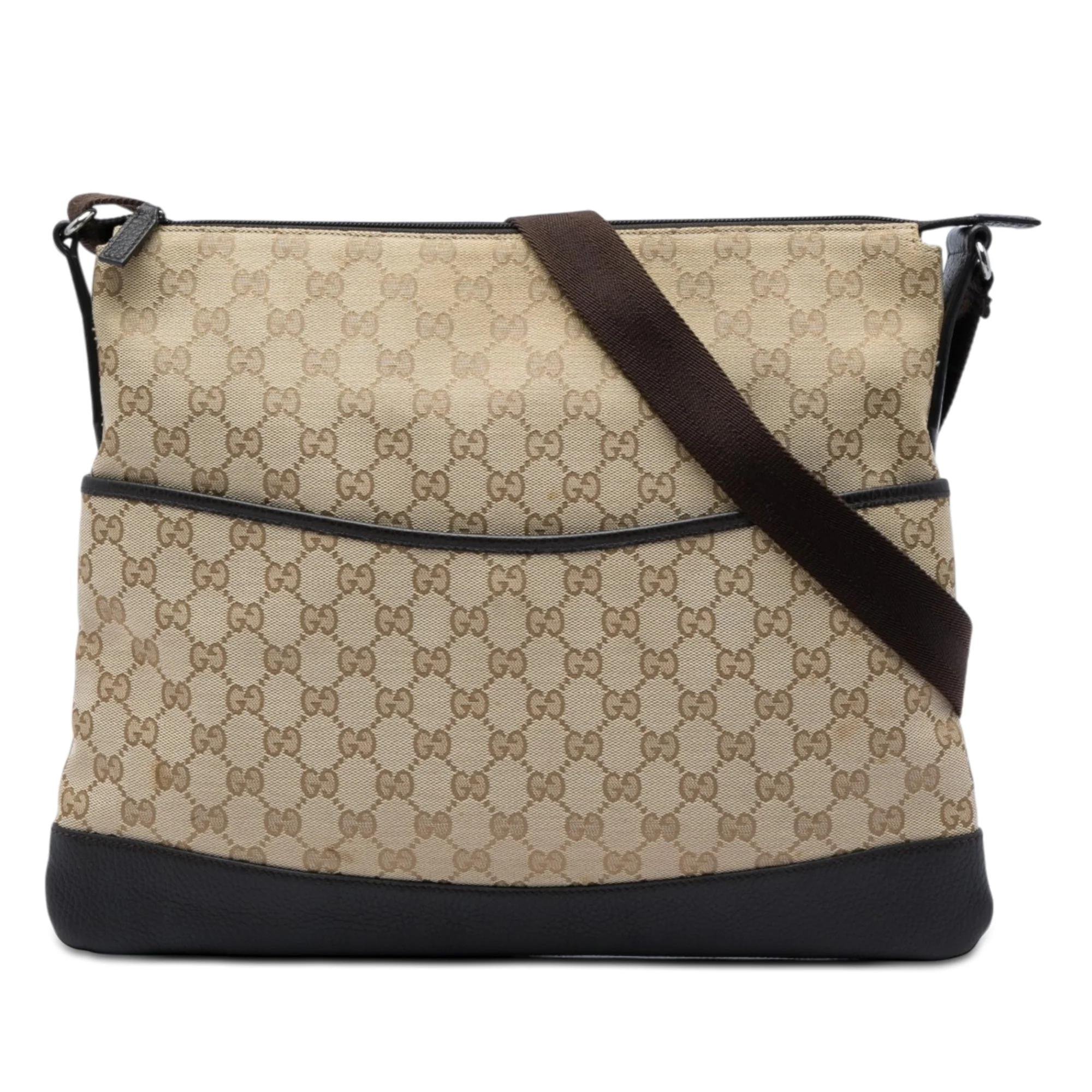 Gucci B leather handbag