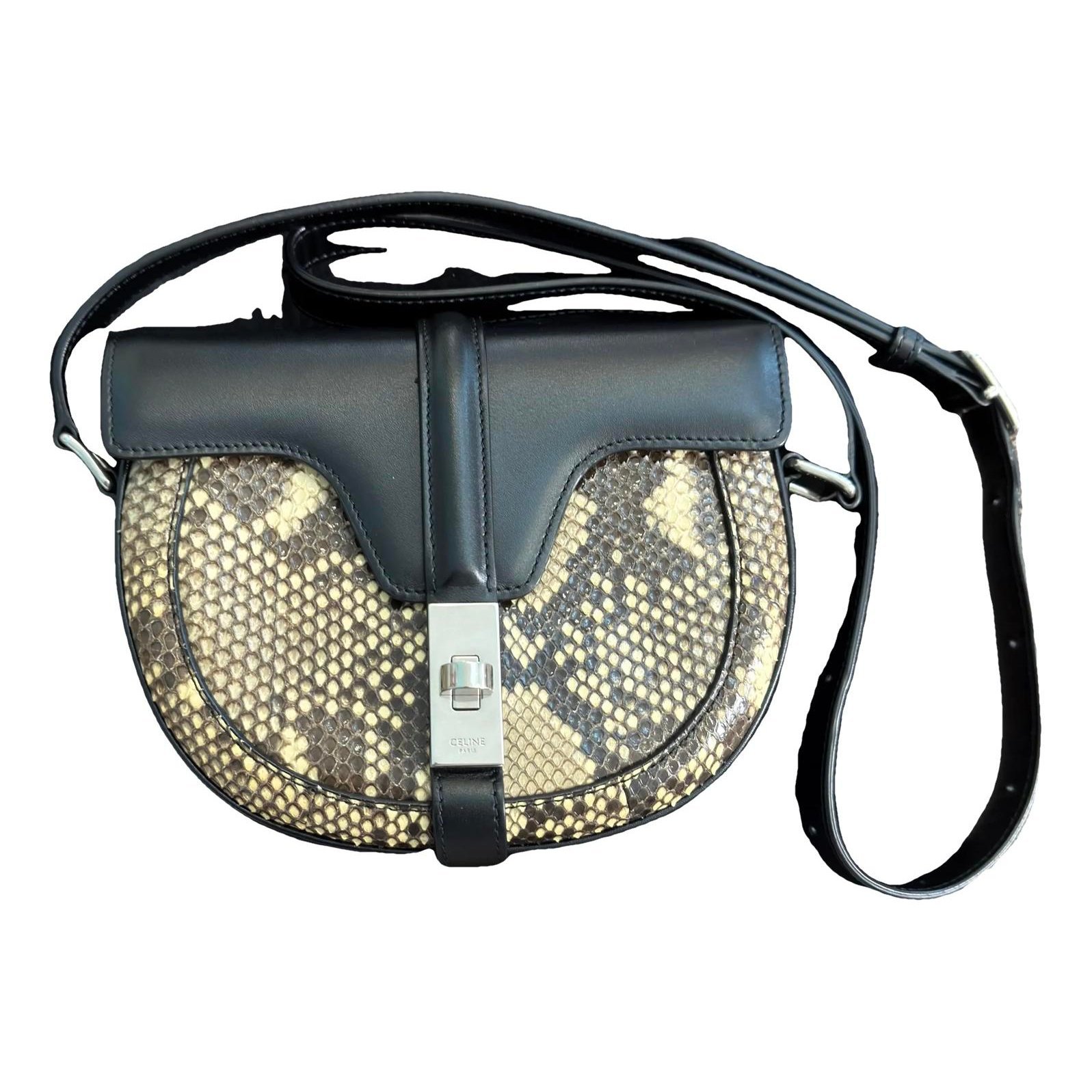 SAC 16 BESACE leather handbag