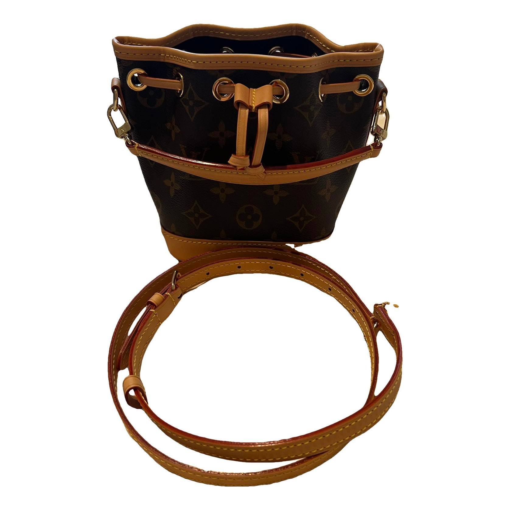 Nano Noé leather handbag
