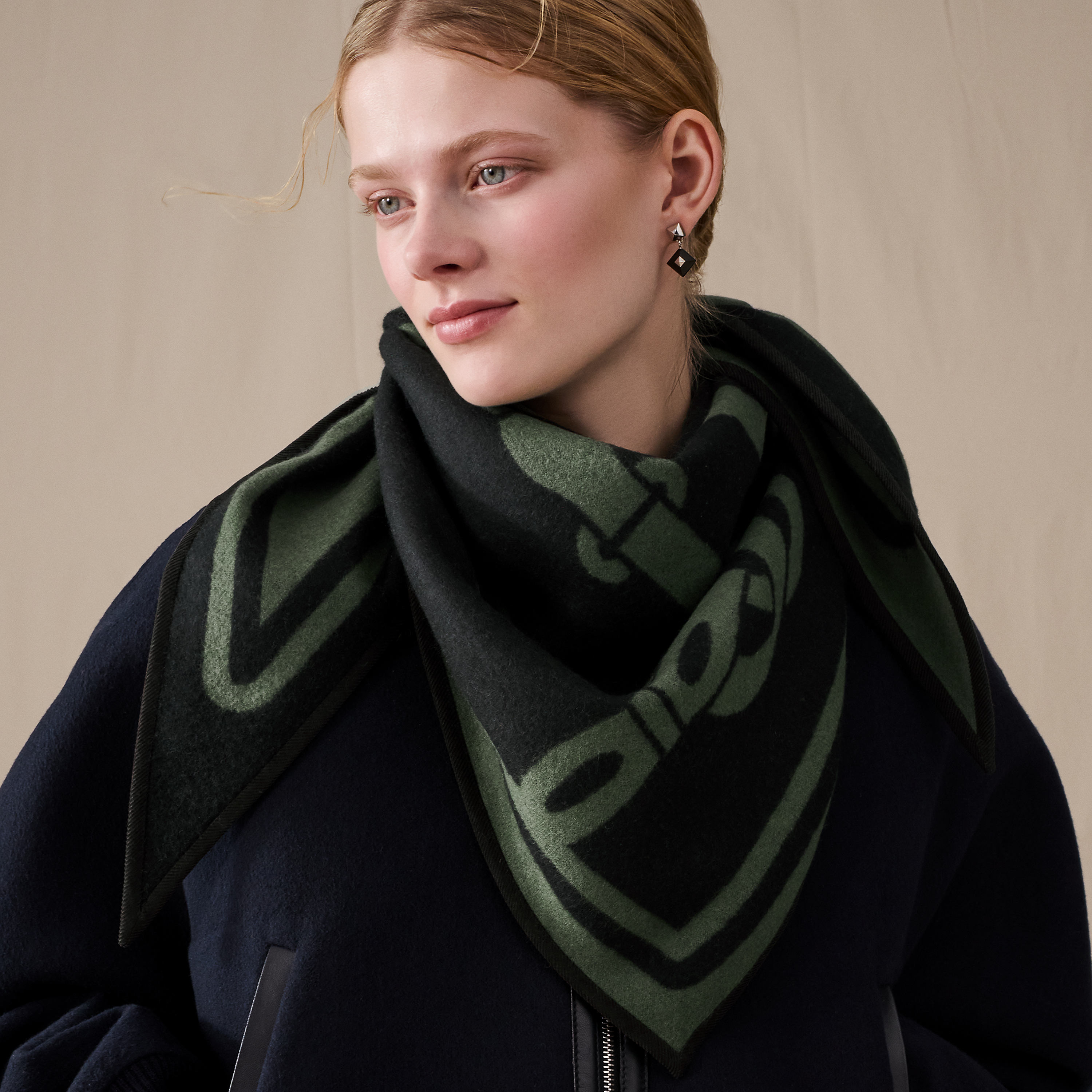 Coaching double face triangle scarf