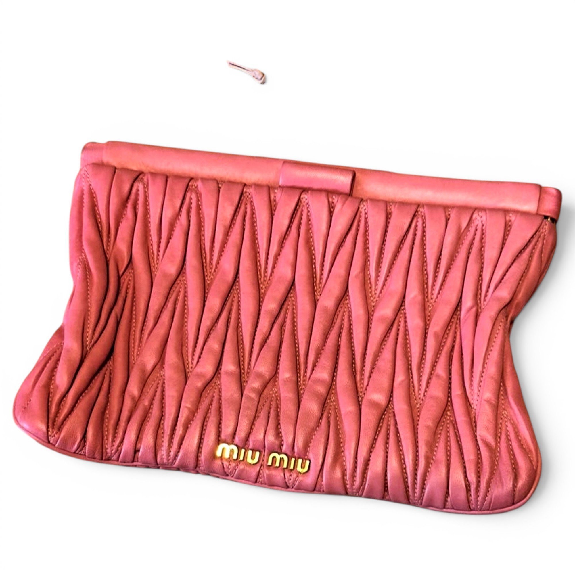 Matelassé leather handbag
