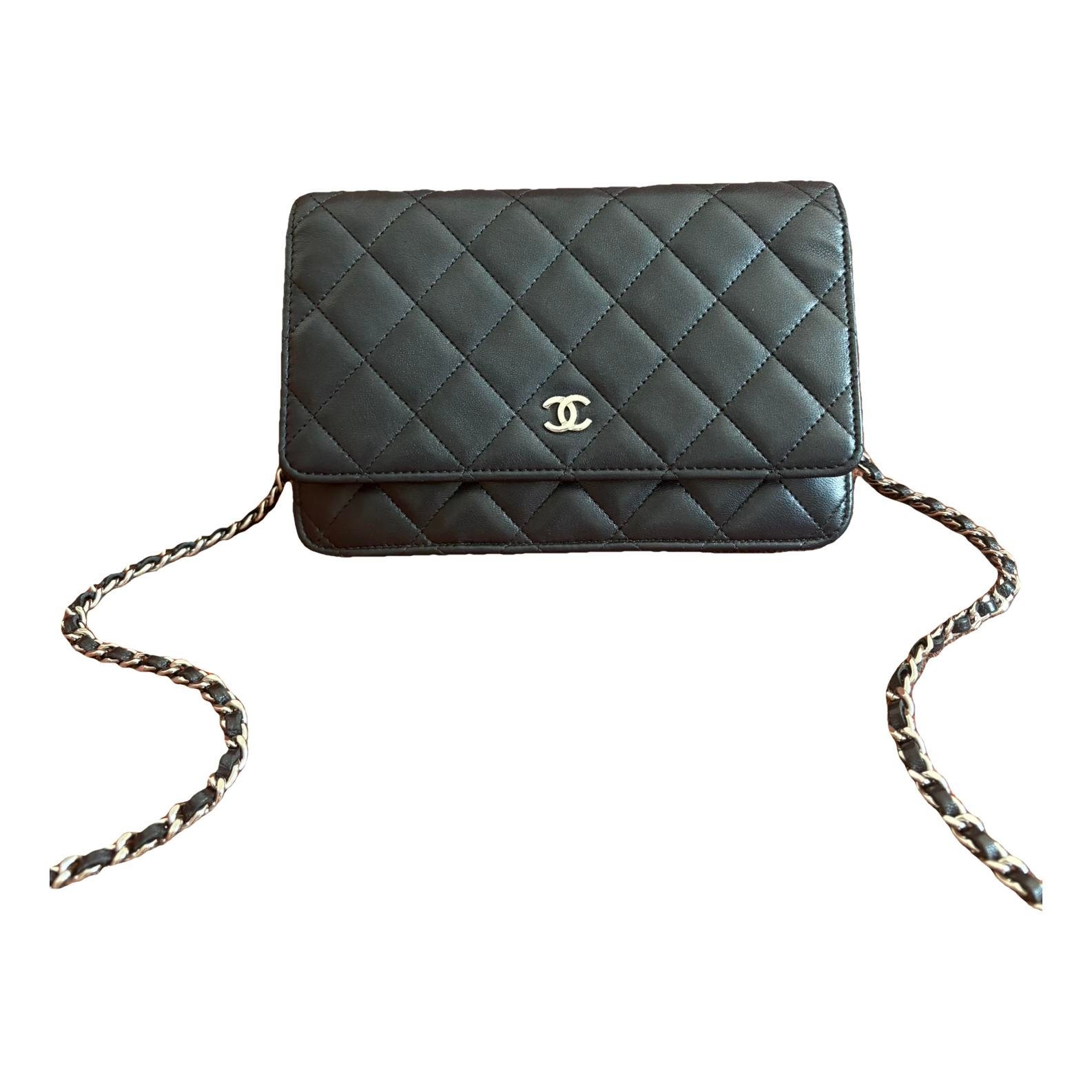 Wallet On Chain Timeless/Classique leather crossbody bag
