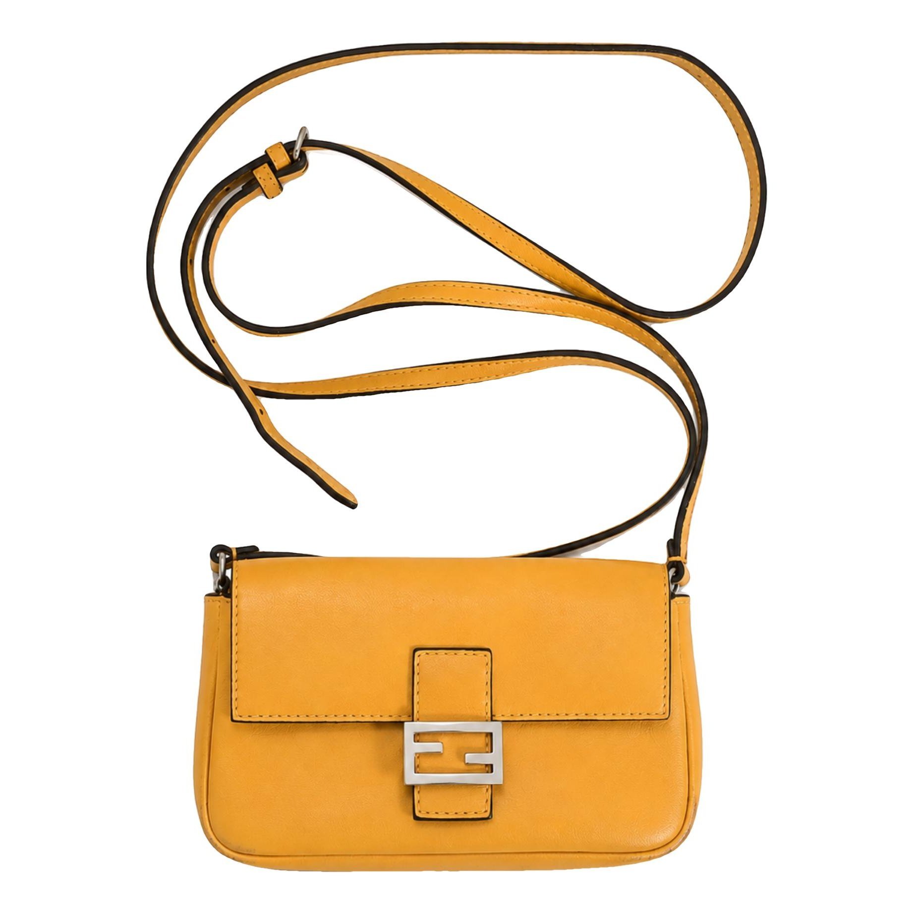 Baguette leather crossbody bag