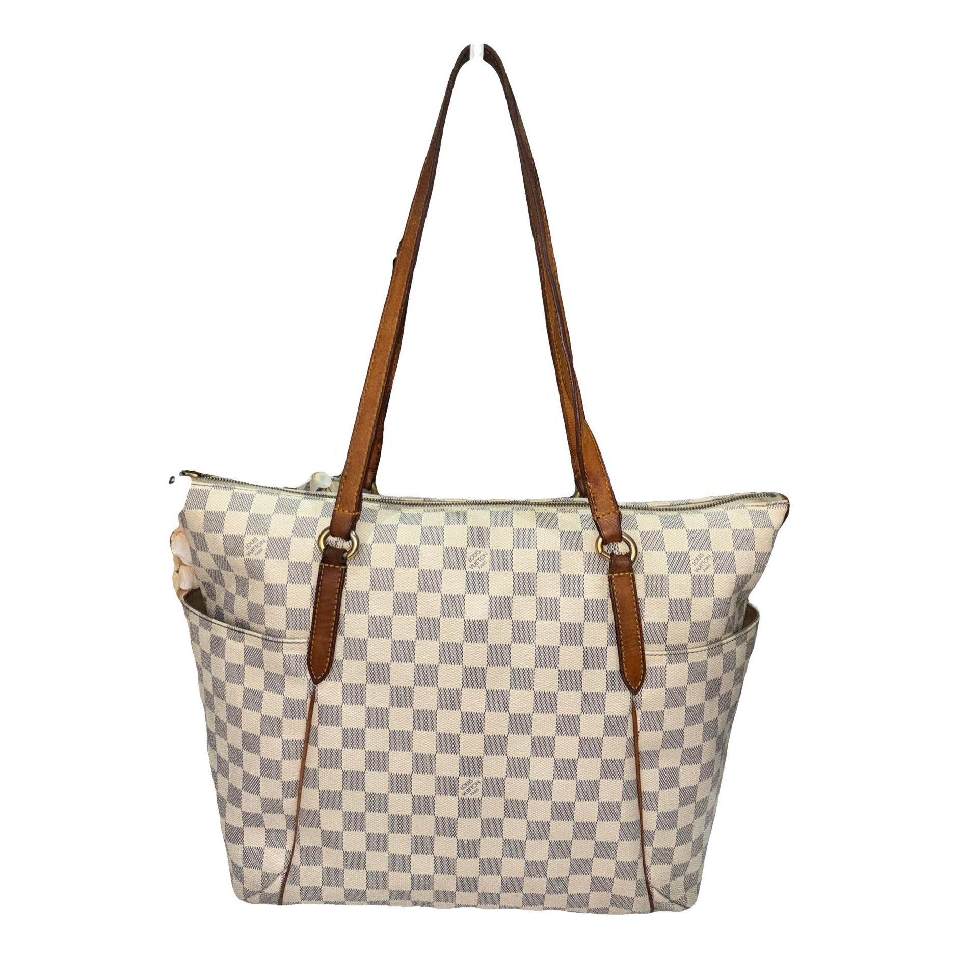 Totally leather handbag
