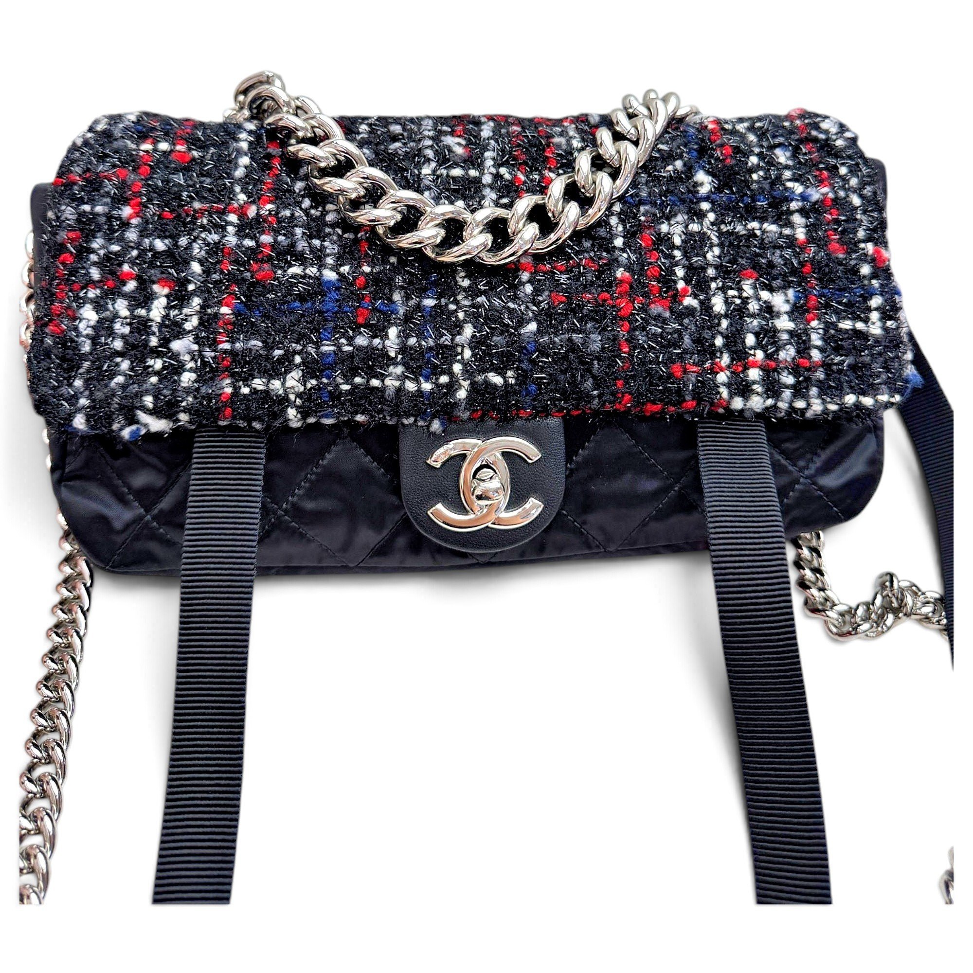 Timeless/Classique tweed crossbody bag