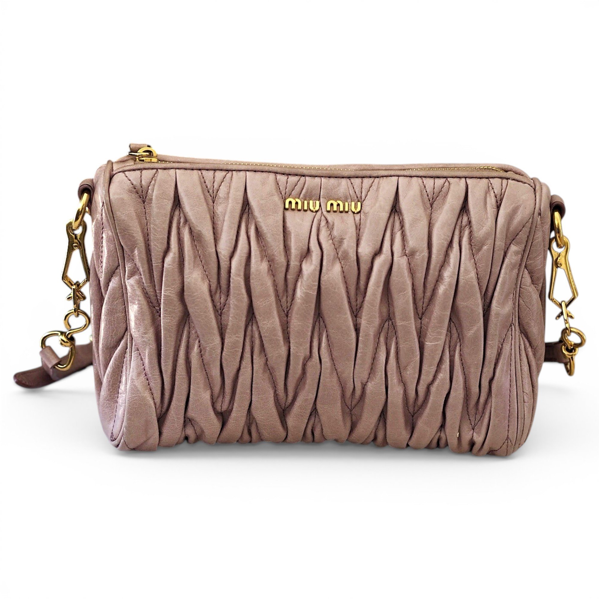 Matelassé leather handbag