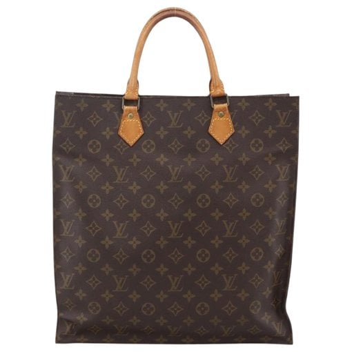 Plat leather handbag