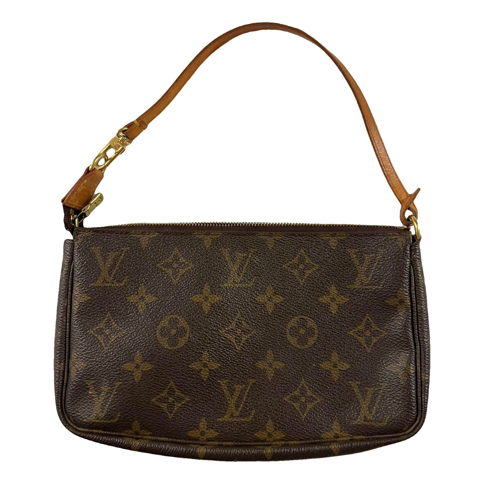 Pochette Accessoire leather handbag