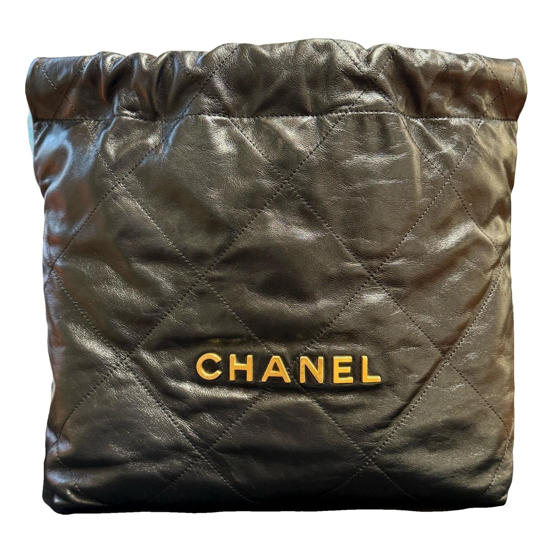 Chanel 22 leather handbag