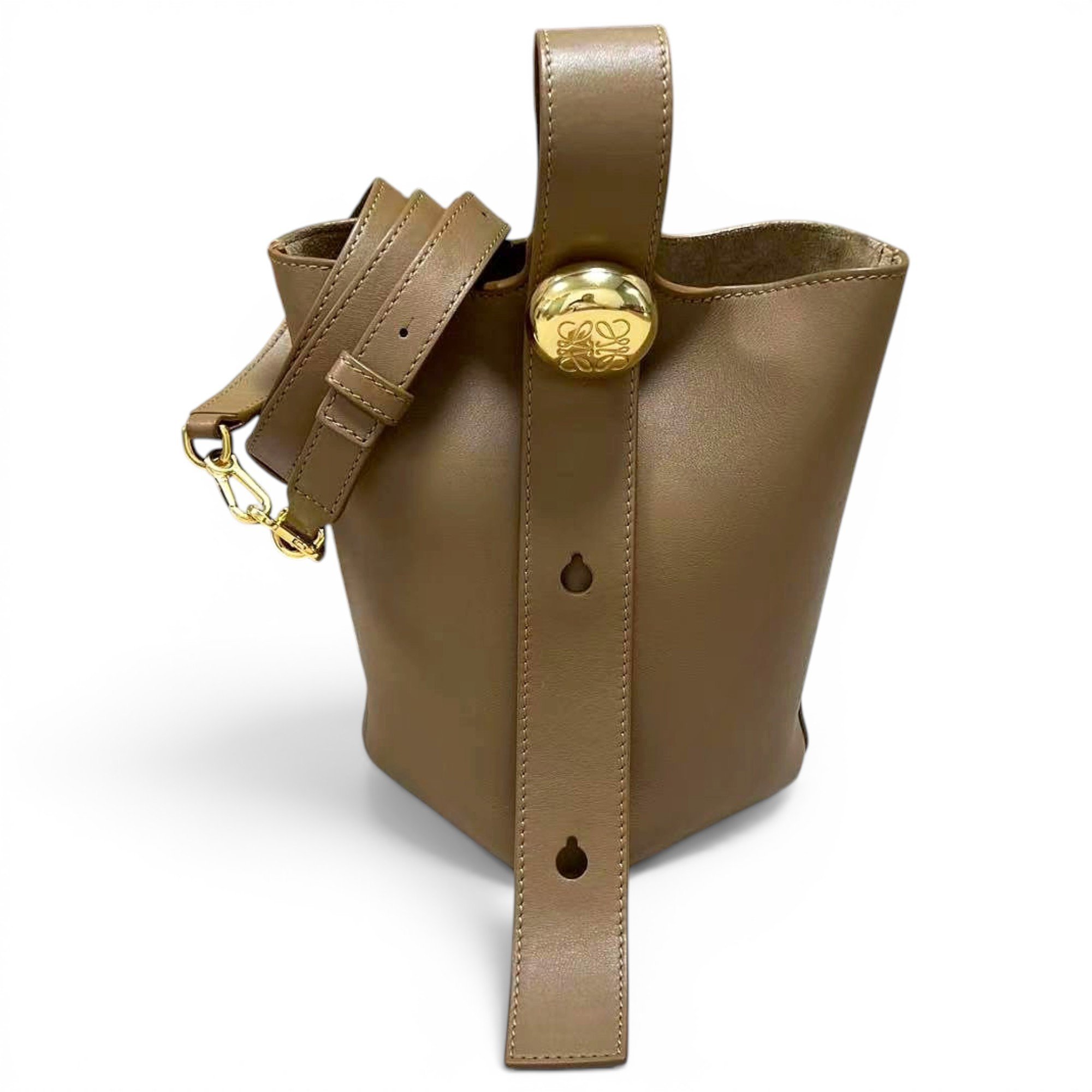 Pebble leather handbag