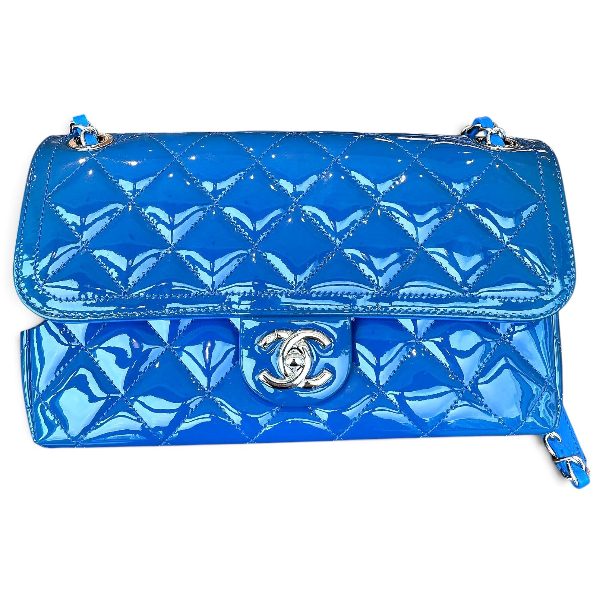 Timeless/Classique patent leather crossbody bag
