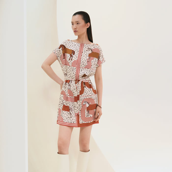 Beige Kaolin "Garde-robe Pop" Classic Tunic
