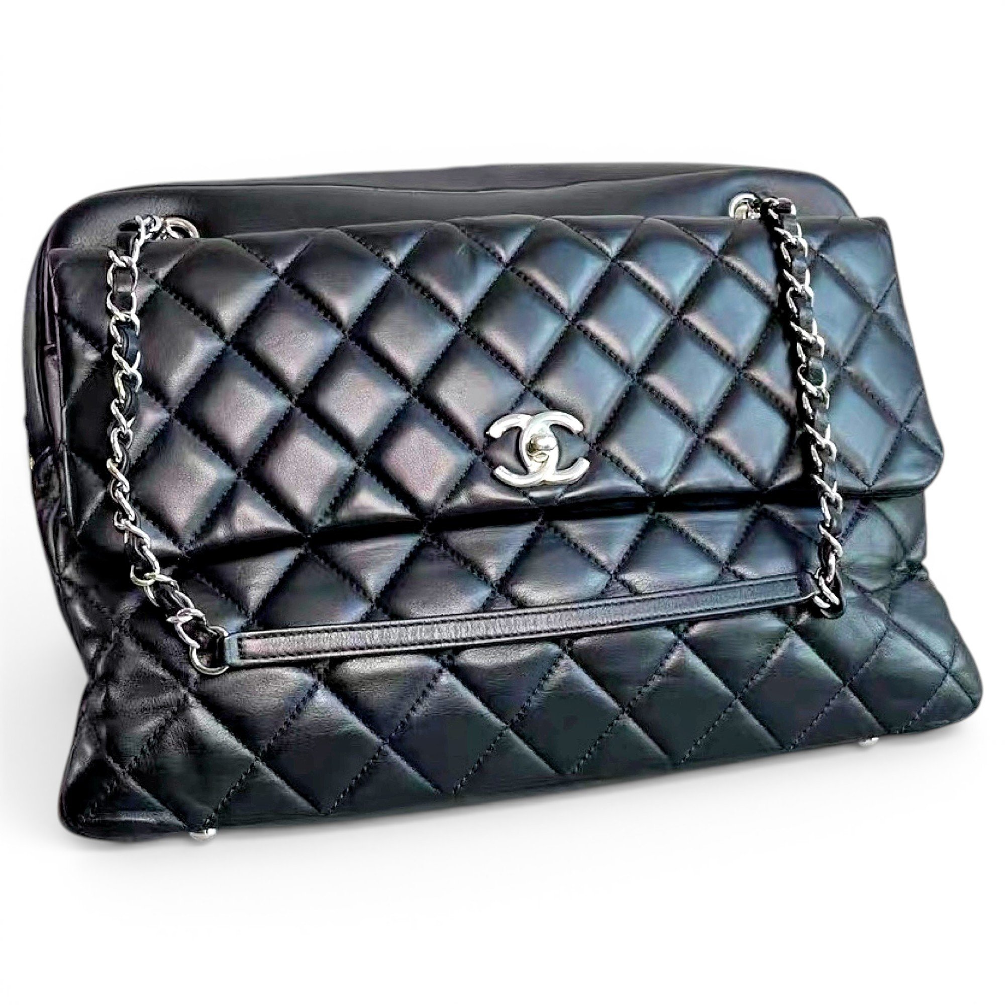Trendy CC leather handbag