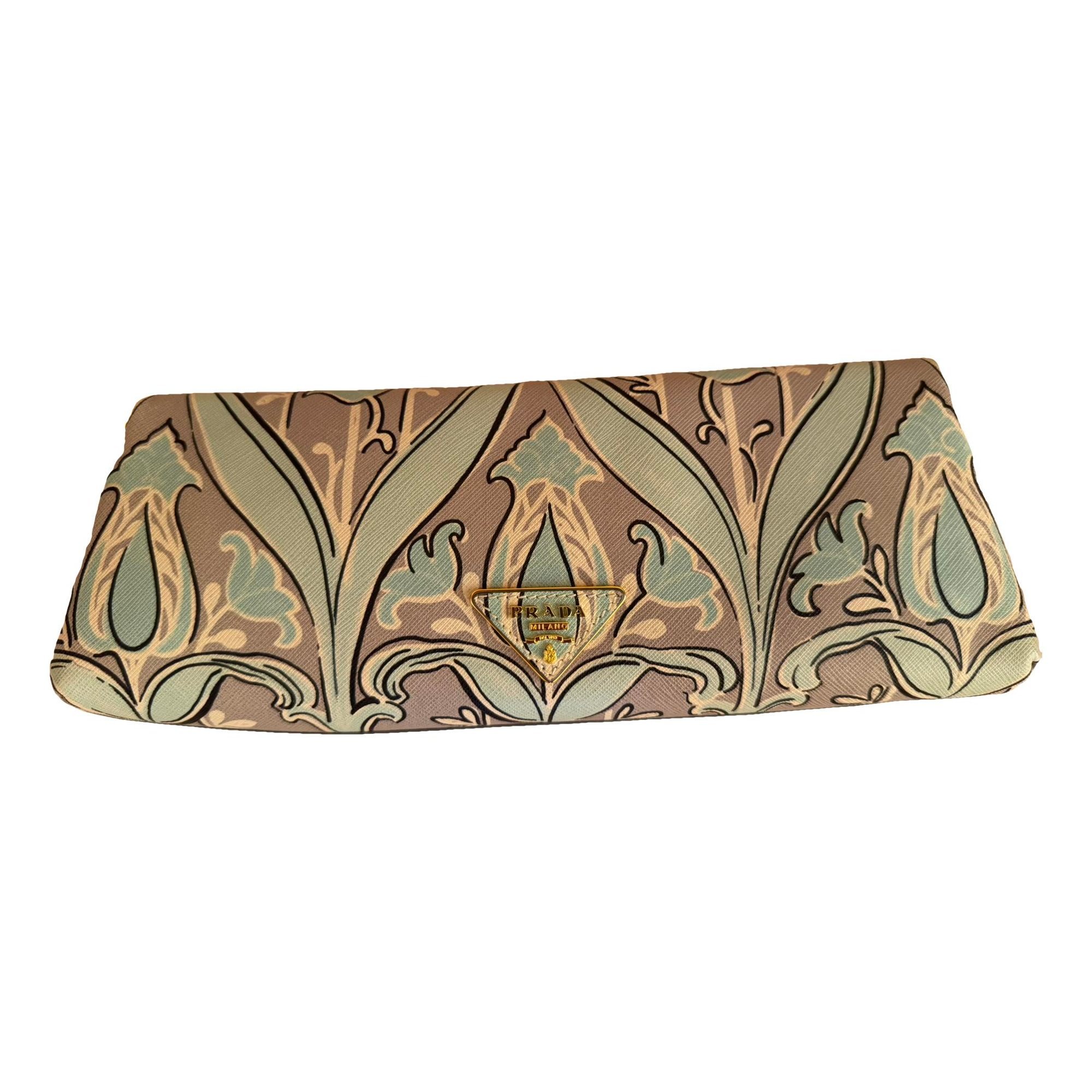 Leather clutch bag