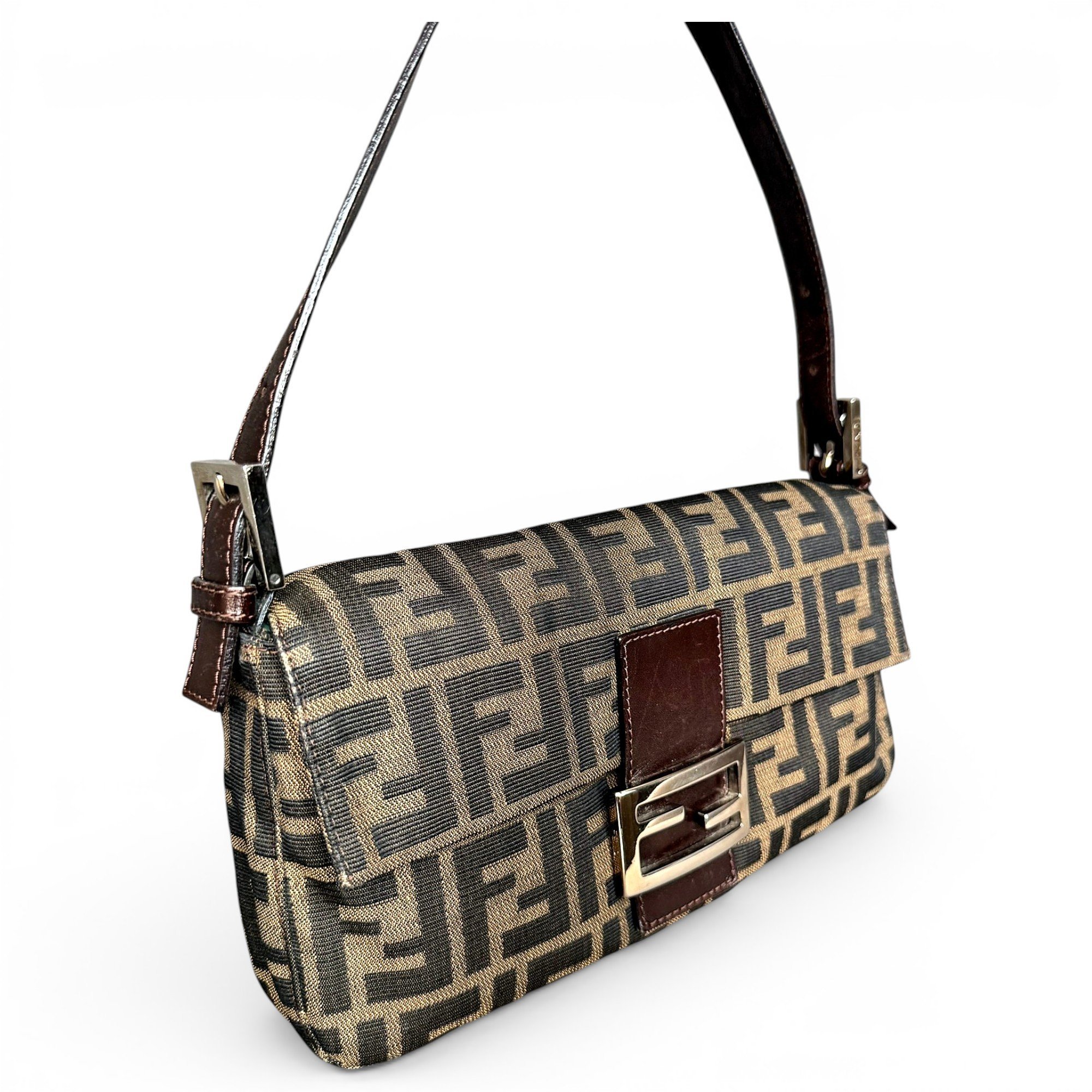 Baguette cloth handbag