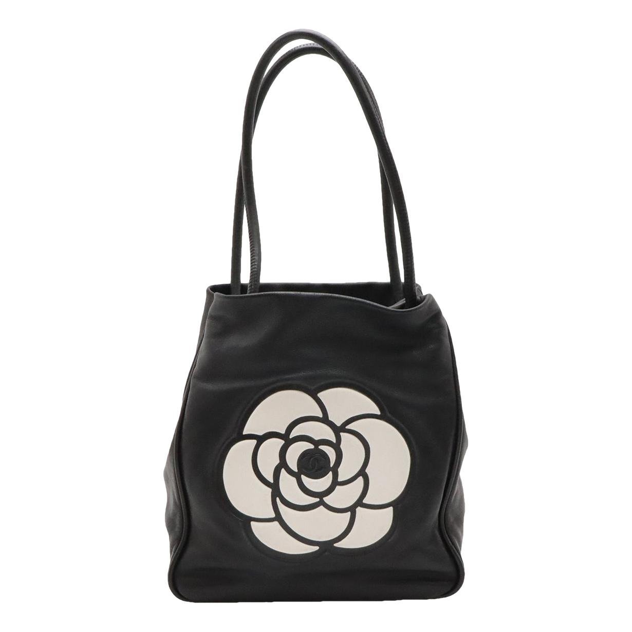 Leather tote