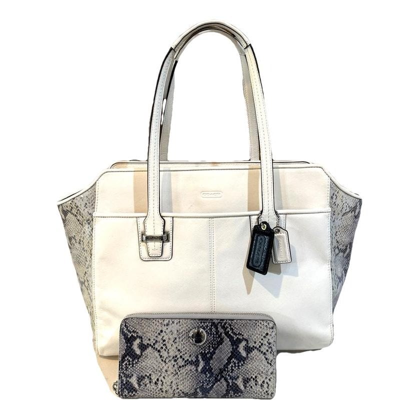 Leather tote