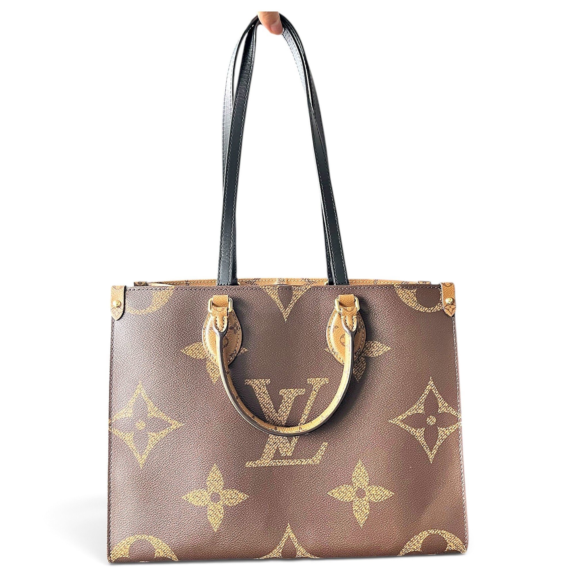Onthego leather handbag