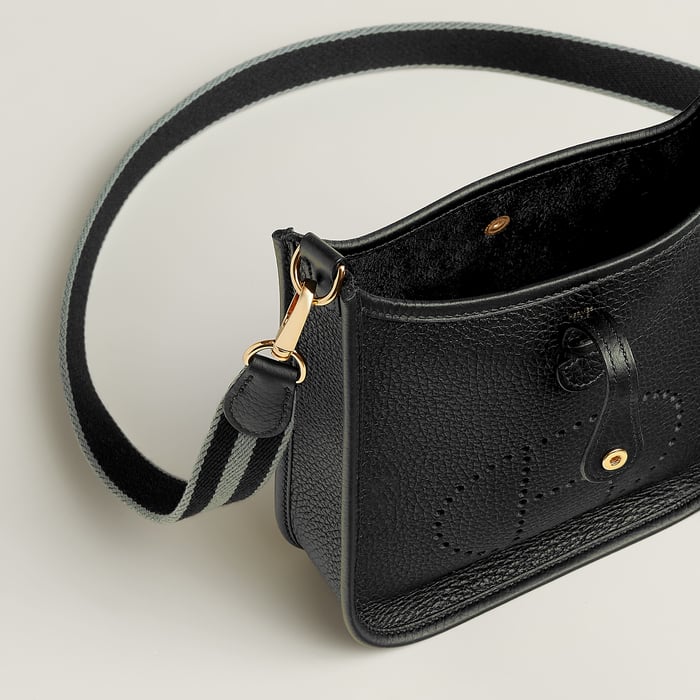 Evelyne 16 Amazone 백