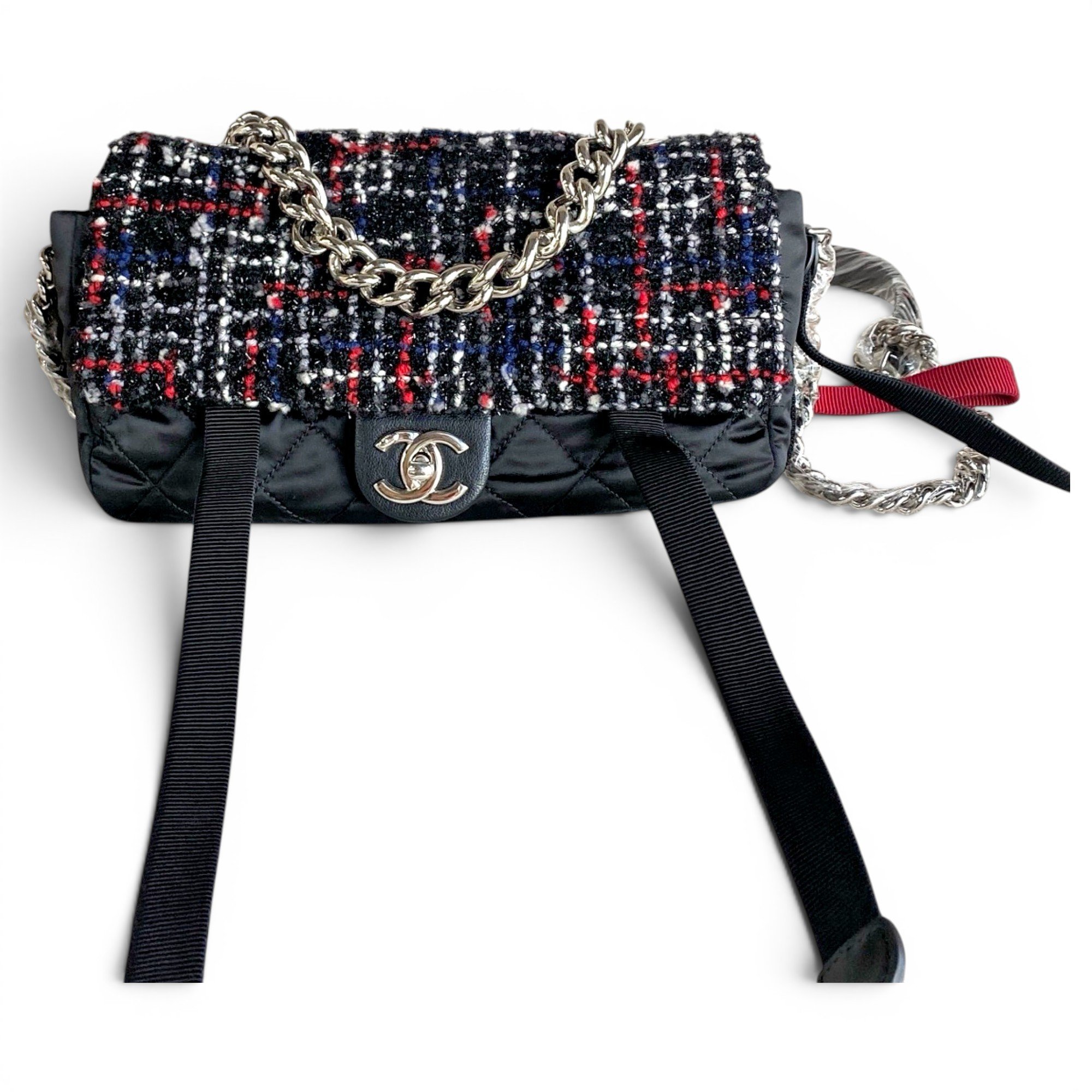 Timeless/Classique tweed crossbody bag