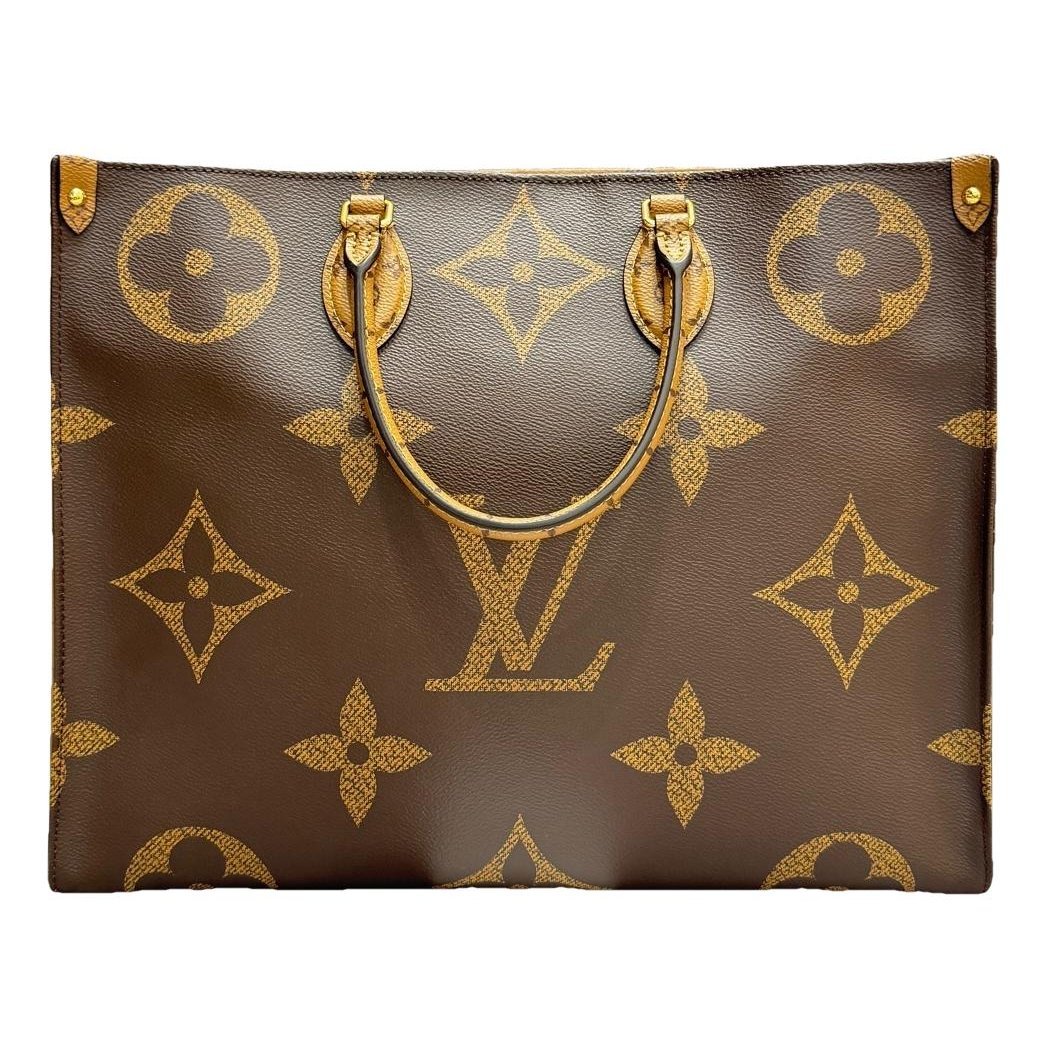 Onthego leather handbag