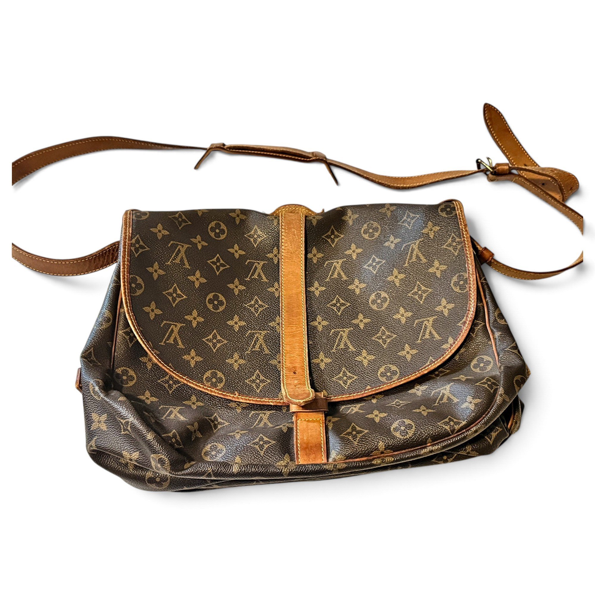 Louis Vuitton Saumur leather crossbody bag