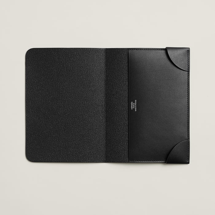 Noir Coins De Malle Passport Holder
