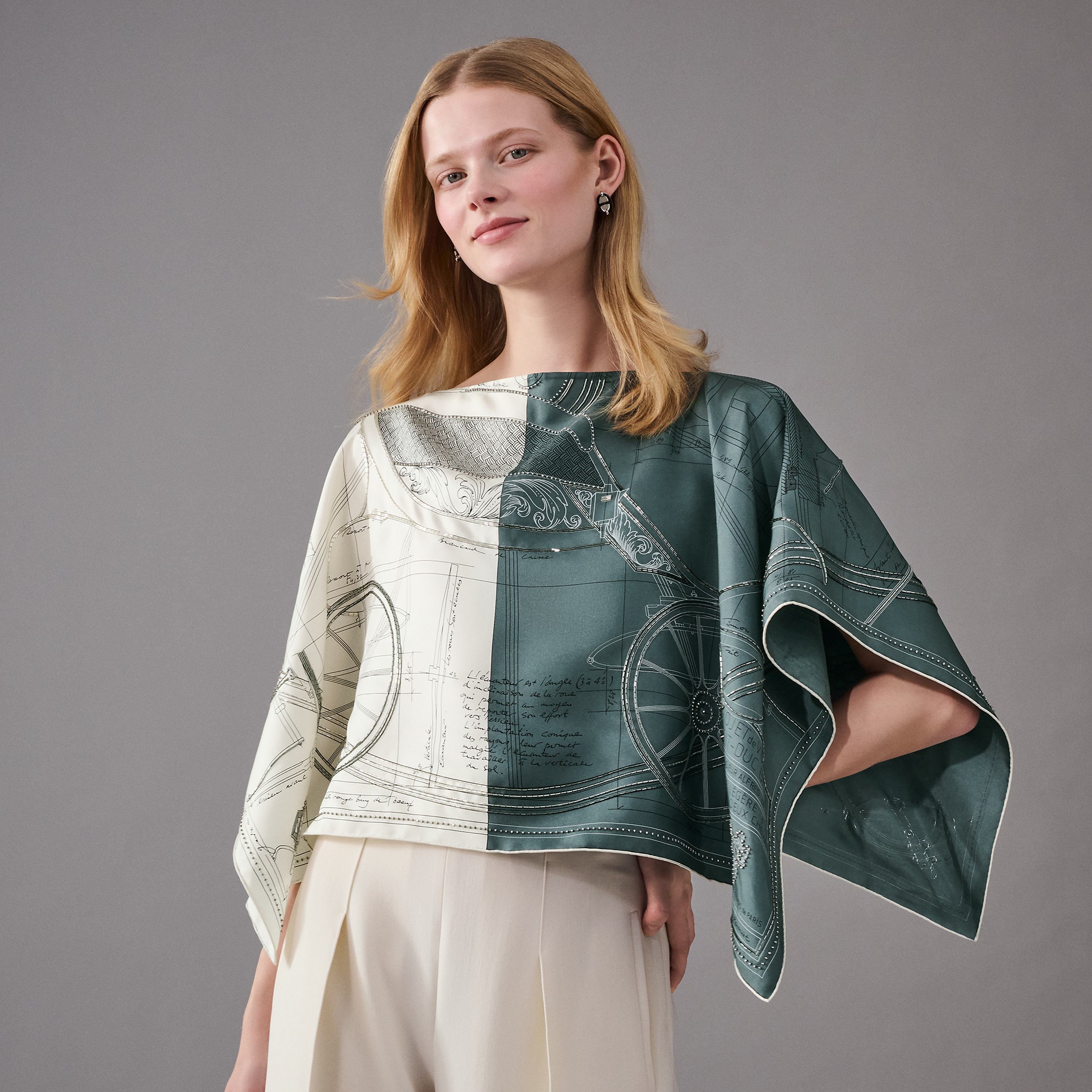 Petit Duc embroidered dossard scarf