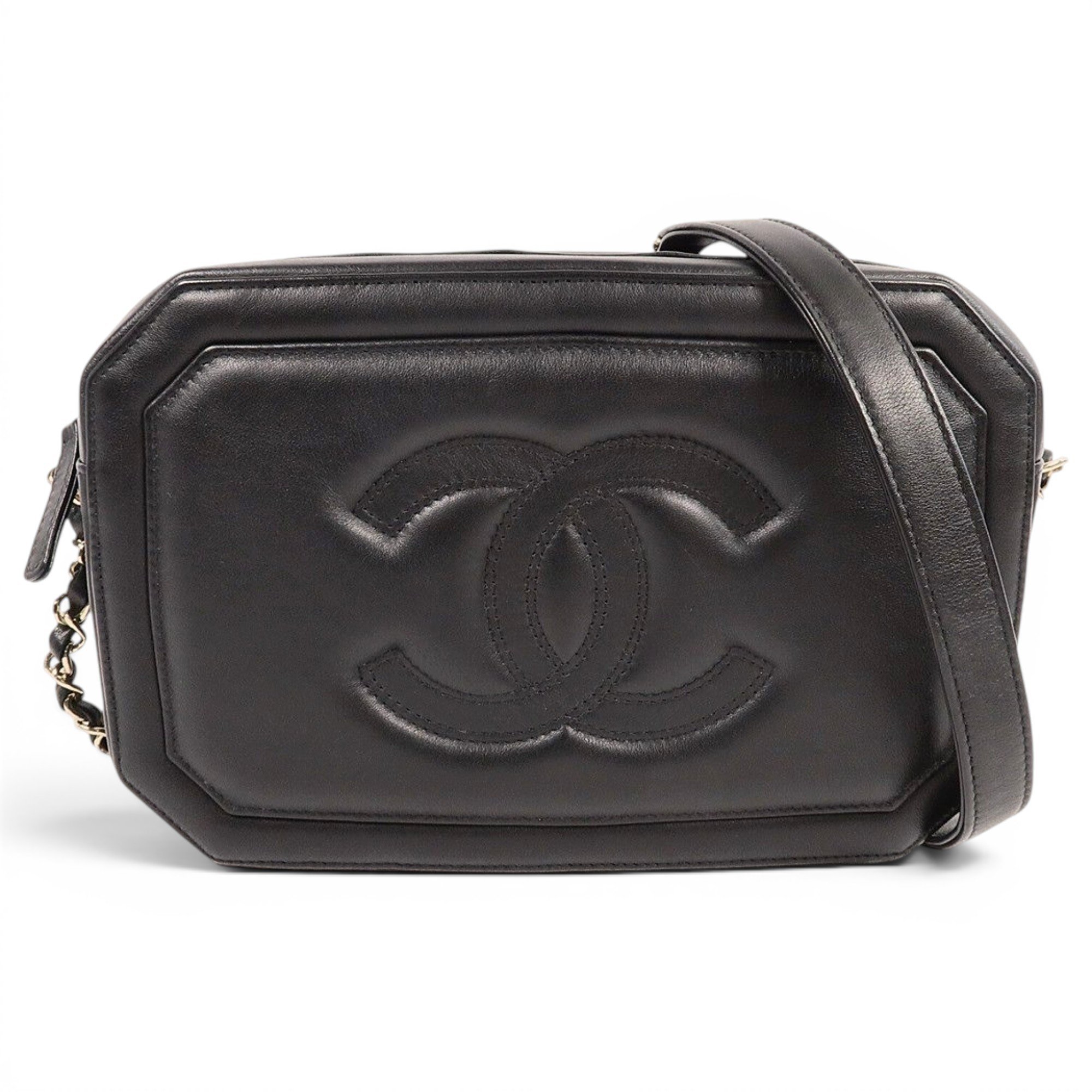 Chanel 19 leather crossbody bag